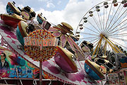 Playball und Riesenrad "Golden Wheel" (Foto: Martin Schmitz)